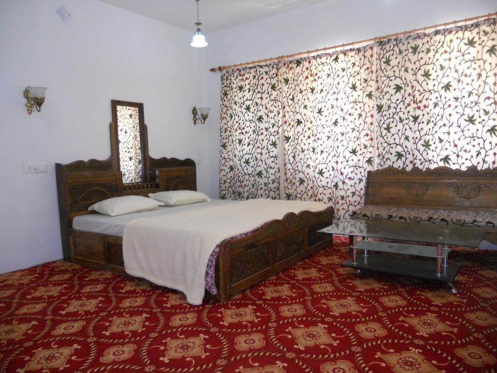 Hotel Royale Jannat Srinagar  Room photo