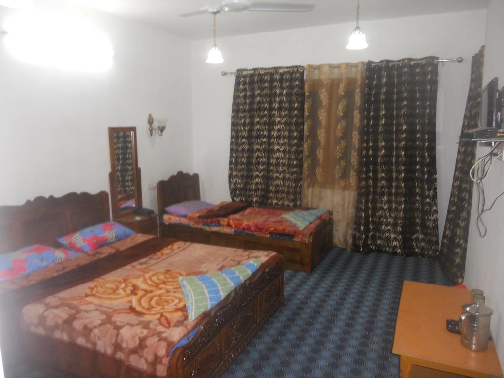 Hotel Royale Jannat Srinagar  Room photo